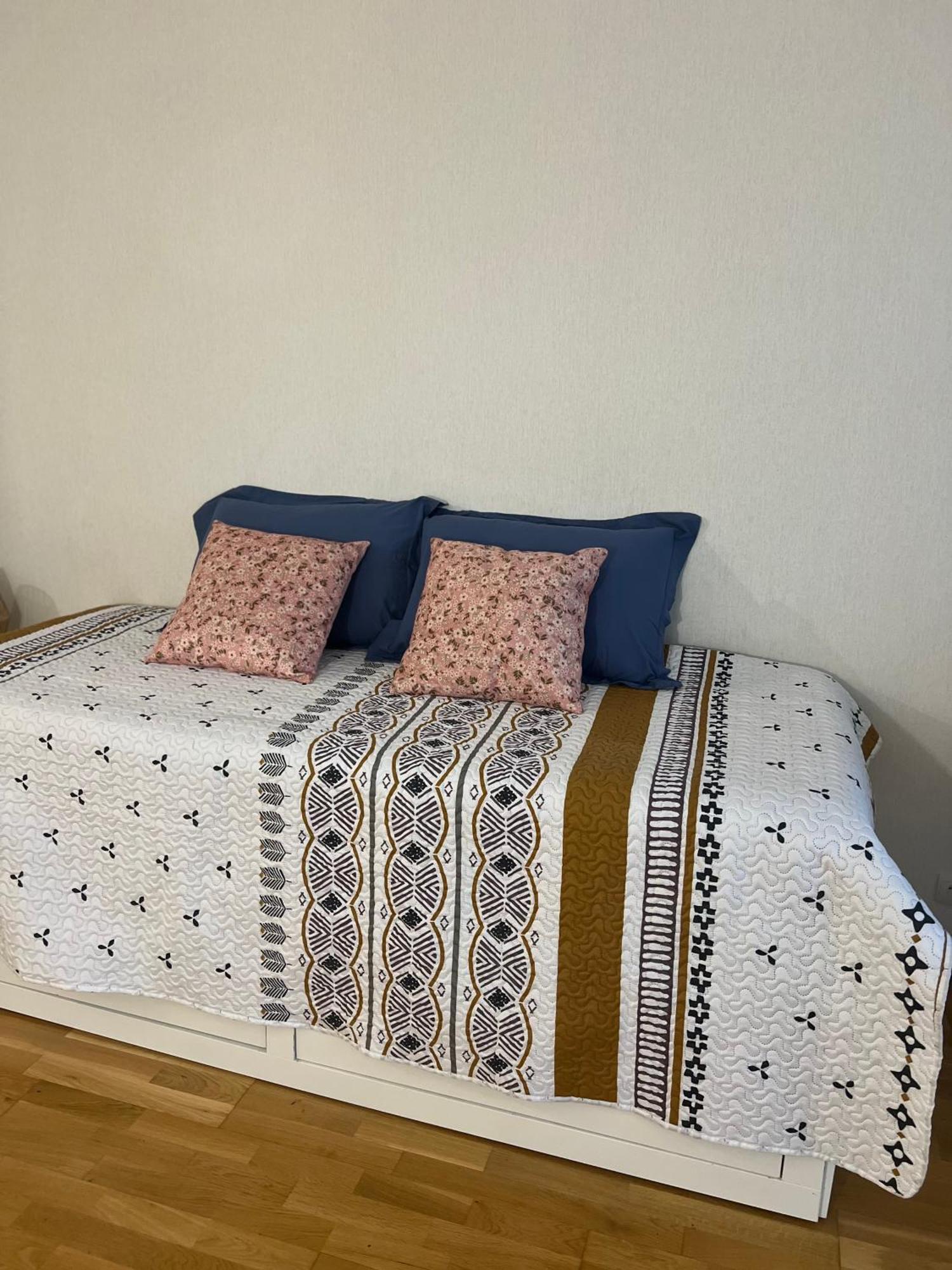 Studio Cosy 15 Mins De Paris Centre Asnieres-sur-Seine Luaran gambar